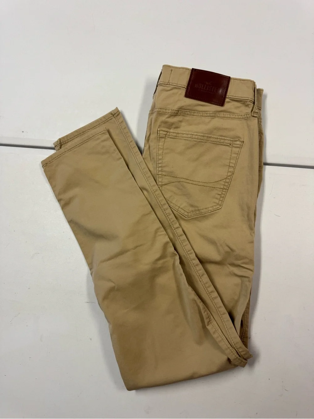Hollister Men's Slim Fit Chinos in Khaki 30x32